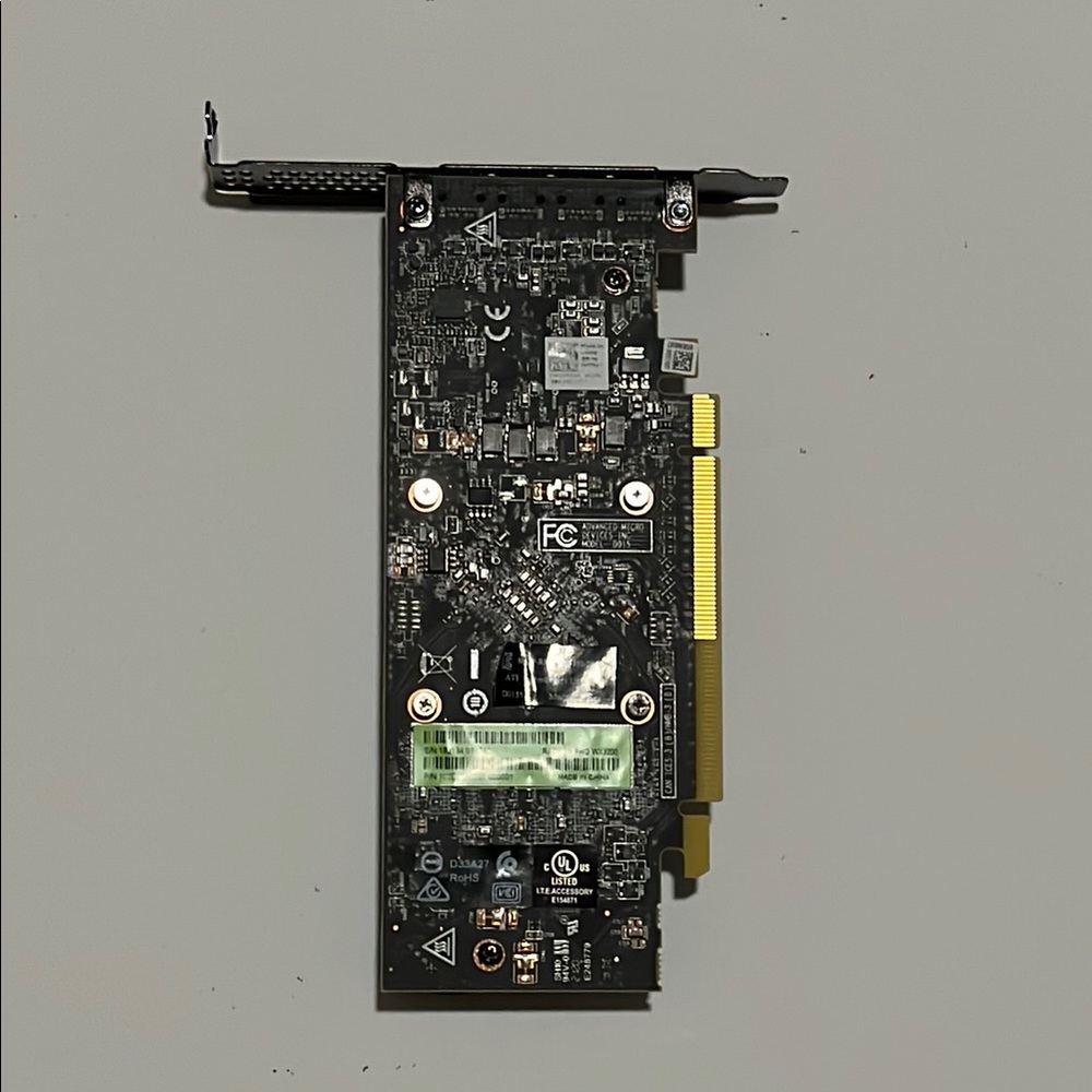 AMD Radeon Pro WX 3200 Graphics Card - Picture 2 of 2